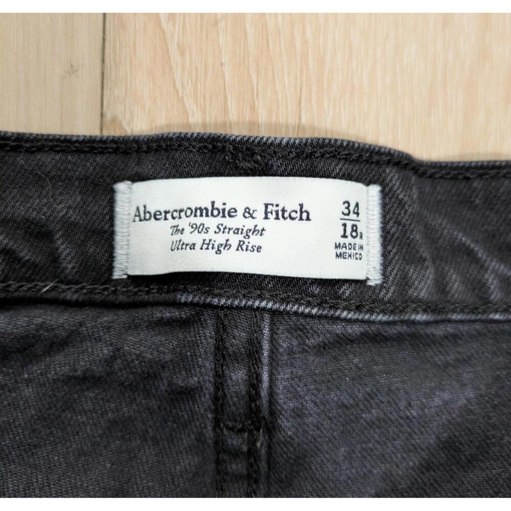 Womens Abercrombie & Fitch 90s Straight Ultra High Rise Black Jeans Size 34/18R - Picture 2 of 3